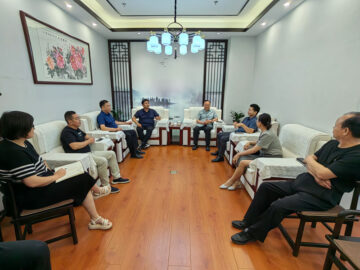 與鄭州工大科技總經理王朝俊、副總經理吳宏軍一行座談交流