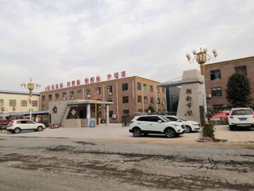 那種A級(jí)防火保溫板物美價(jià)廉？咨詢朝欽節(jié)能生產(chǎn)廠家，都是出廠價(jià)